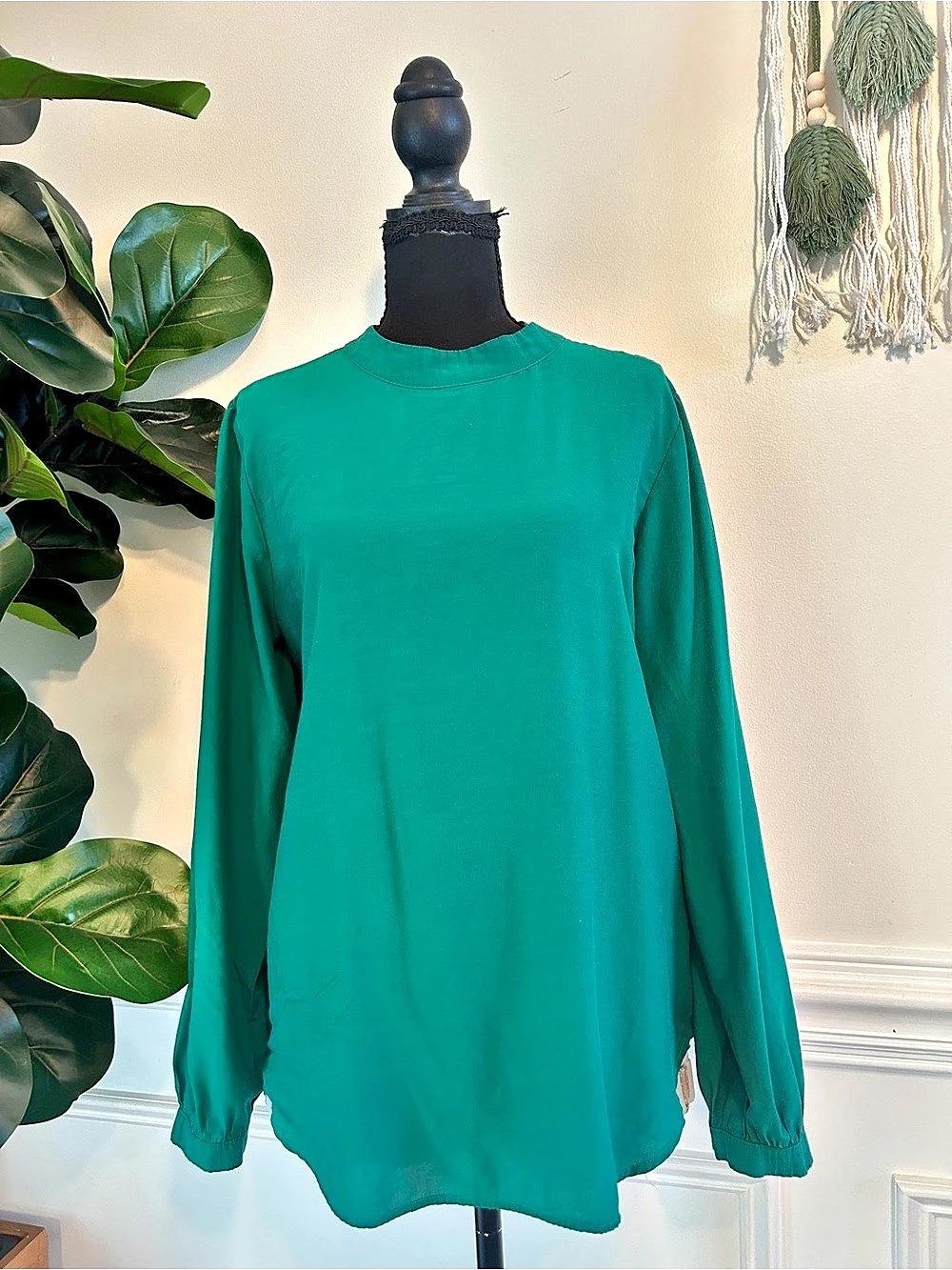 LOFT Long Sleeve Blouse in Green